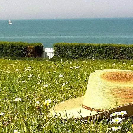 D'hotes Les 4 Vents Pointe Du Hoc - Landing Beaches 3* Grandcamp-Maisy