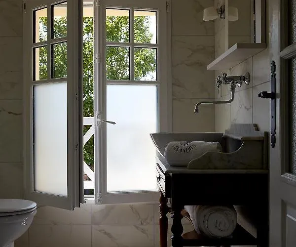 D'hotes Les 4 Vents Pointe Du Hoc - Landing Beaches Bed & Breakfast 3*